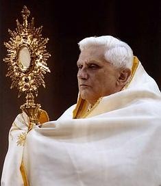 pope-benedict-with-monstrance.jpg